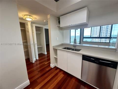 520 Brickell Key Dr A811, Miami FL - photo 18 of 50