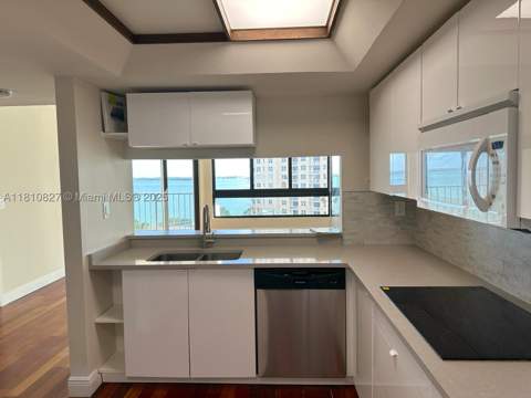 520 Brickell Key Dr A811, Miami FL - photo 19 of 50