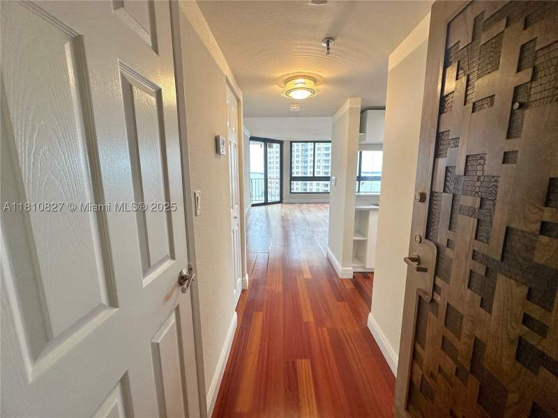 1 bedroom Condominium at 520 Brickell Key Dr A811, BRICKELL KEY ONE CONDO, Miami — photo 4