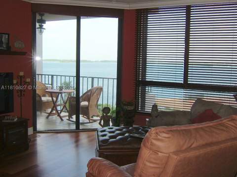 520 Brickell Key Dr A811, Miami FL - photo 7 of 50