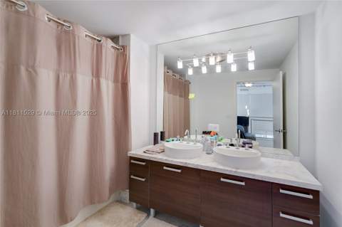 244 Biscayne Blvd 644, Miami FL - photo 11 of 15