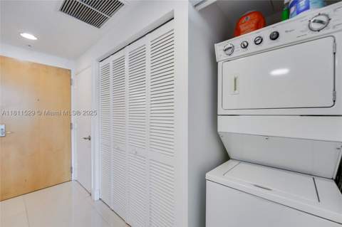 244 Biscayne Blvd 644, Miami FL - photo 13 of 15