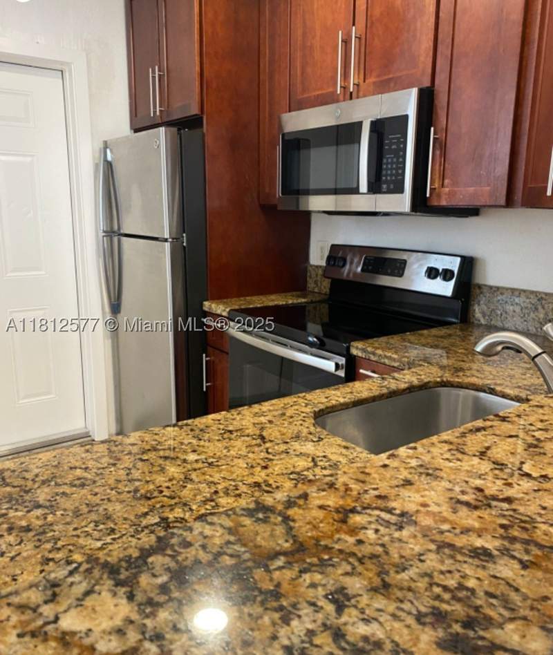 2 bedroom Condominium at 340 84th St 2, Ritz Royal Palm Condo, Miami Beach — photo 5