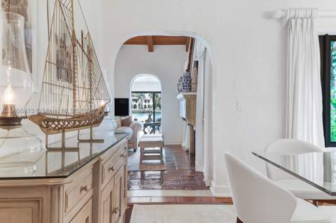 56 S Hibiscus Dr, Miami Beach FL - photo 16 of 30