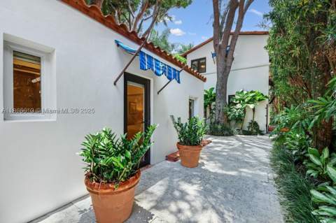 56 S Hibiscus Dr, Miami Beach FL - photo 24 of 30