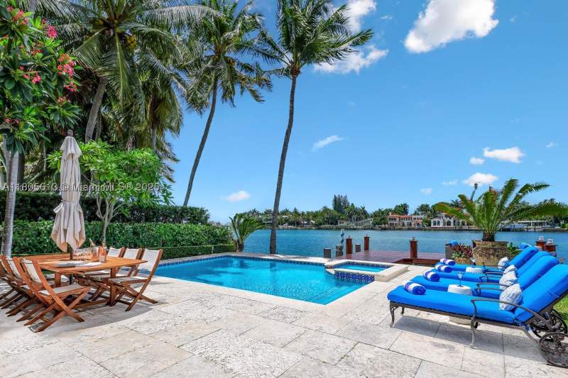 4 bedroom SingleFamilyResidence at 56 S Hibiscus Dr, Hibiscus Island, Miami Beach — photo 3