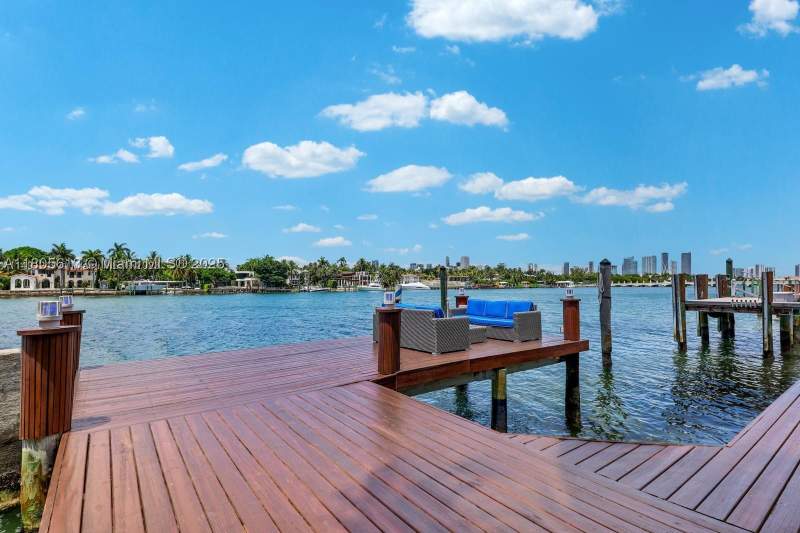 4 bedroom SingleFamilyResidence at 56 S Hibiscus Dr, Hibiscus Island, Miami Beach — photo 5