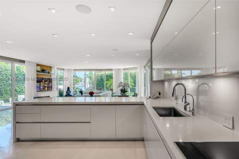 420 Island Dr, Key Biscayne FL - photo 17 of 82