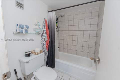 665 NE 195th St 419, Miami FL - photo 13 of 50