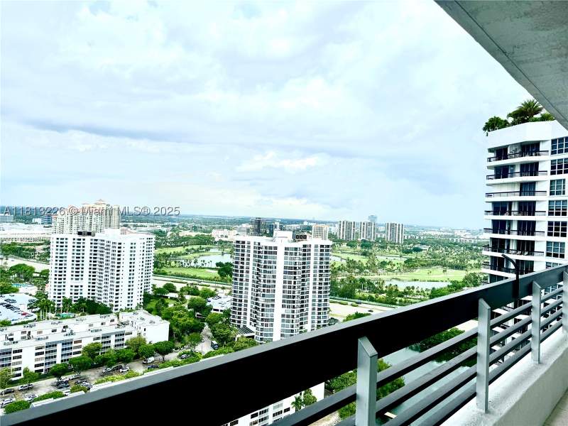 3 bedroom Condominium at 3530 Mystic Pointe Dr 3001, Mystic Pointe Tower 500 C, Aventura — photo 4