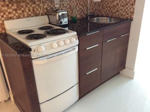 100 Lincoln Rd 1214, Miami Beach FL - photo 12 of 26