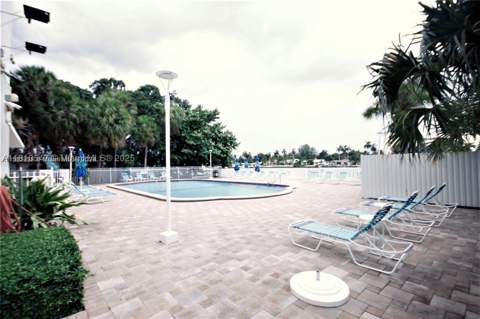 1455 N Treasure Dr 3R, North Bay Village FL - photo 16 of 18