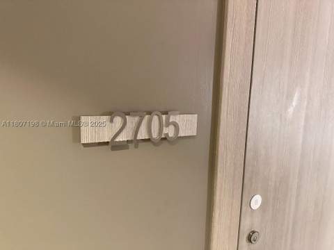 1000 Brickell Plz 2705, Miami FL - photo 10 of 37
