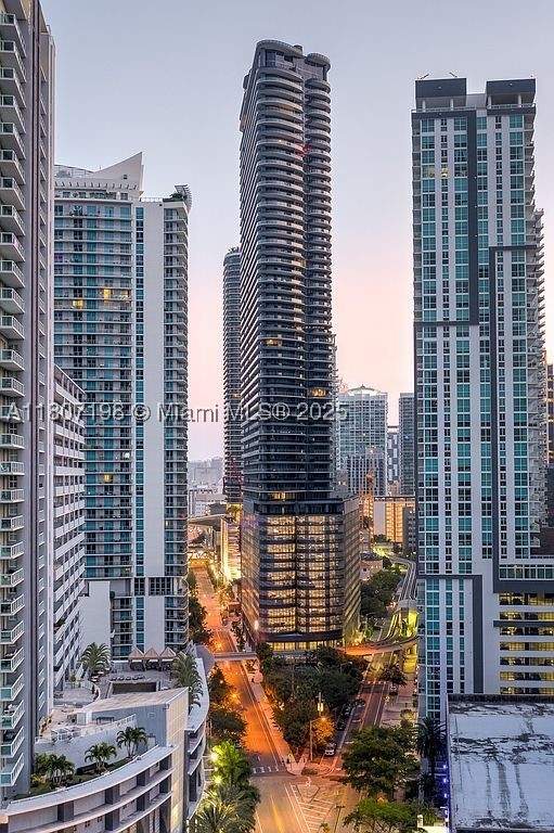1 bedroom Condominium at 1000 Brickell Plz 2705, Brickell Flatiron, Miami — photo 2