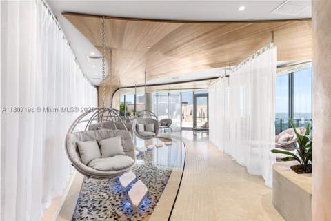 1000 Brickell Plz 2705, Miami FL - photo 7 of 37