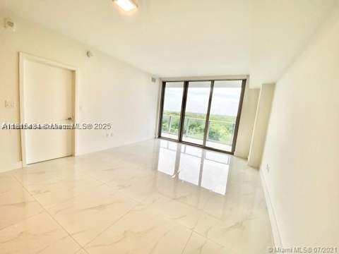 16385 Biscayne Blvd 702, North Miami Beach FL - photo 13 of 46