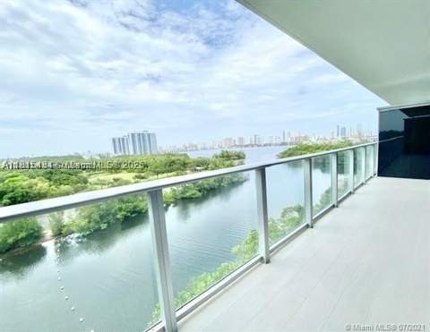 16385 Biscayne Blvd 702, North Miami Beach FL - photo 18 of 46