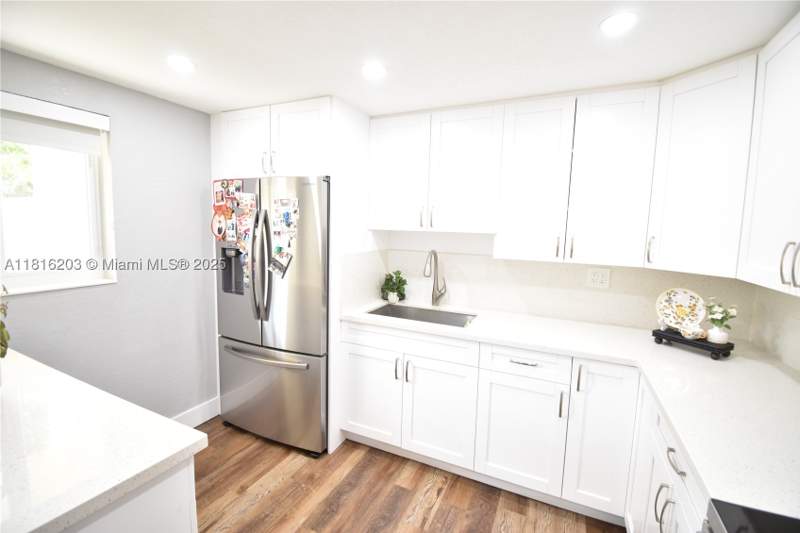 2 bedroom Condominium at 8469 SW 137th Ave 8469, Kendale Lk Townhouse Cond, Miami — photo 3