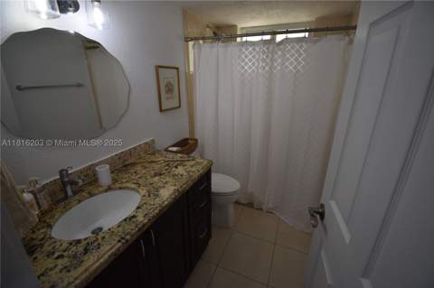8469 SW 137th Ave 8469, Miami FL - photo 7 of 17