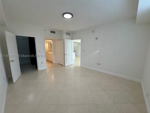 19900 E Country Club Dr 209, Aventura FL - photo 7 of 13