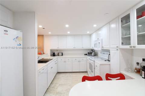 151 Crandon Blvd 702, Key Biscayne FL - photo 11 of 26