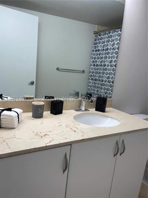 1750 N Bayshore Dr 1414, Miami FL - photo 19 of 20