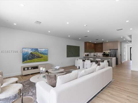 2732 SW 31st Ave, Miami FL - photo 15 of 55
