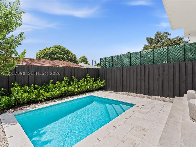 4 bedroom Townhouse at 2732 SW 31st Ave, Silver Bluff, Miami — photo 5