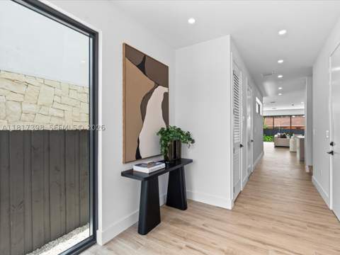 2732 SW 31st Ave, Miami FL - photo 8 of 55