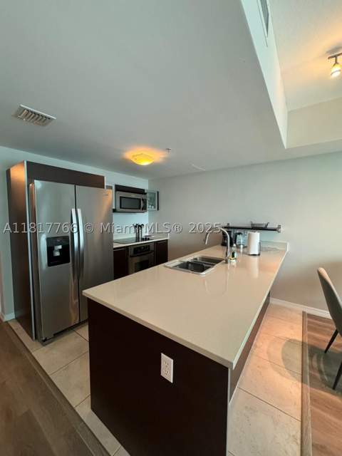 1900 N Bayshore Dr 3909, Miami FL - photo 11 of 31