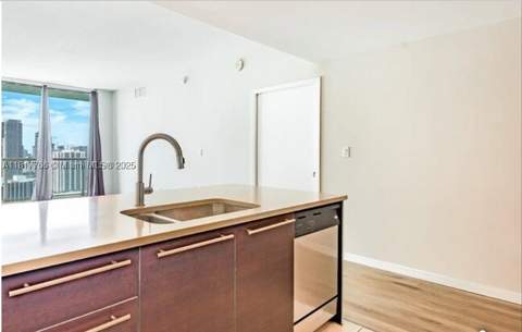 1900 N Bayshore Dr 3909, Miami FL - photo 6 of 31
