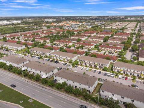 504 NE 1st Dr, Florida City FL - photo 14 of 49