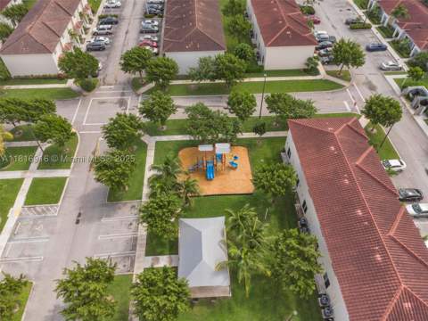 504 NE 1st Dr, Florida City FL - photo 17 of 49