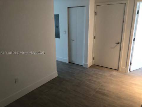 16385 Biscayne Blvd 1005, North Miami Beach FL - photo 13 of 53
