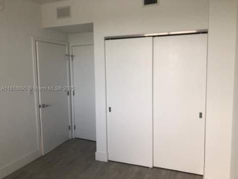 16385 Biscayne Blvd 1005, North Miami Beach FL - photo 17 of 53