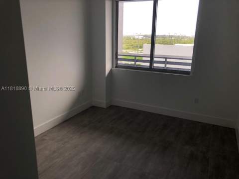 16385 Biscayne Blvd 1005, North Miami Beach FL - photo 19 of 53
