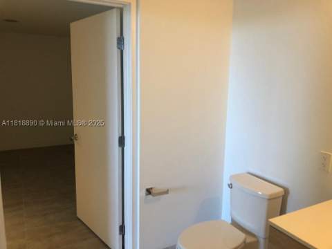 16385 Biscayne Blvd 1005, North Miami Beach FL - photo 22 of 53