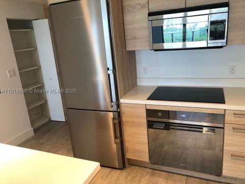 16385 Biscayne Blvd 1005, North Miami Beach FL - photo 8 of 53