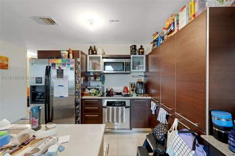 1900 N Bayshore Dr 1411, Miami FL - photo 6 of 25