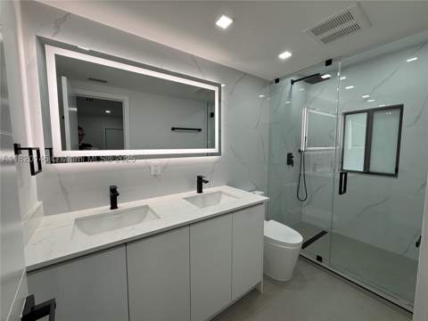 1125 NW 37th St, Miami FL - photo 10 of 14