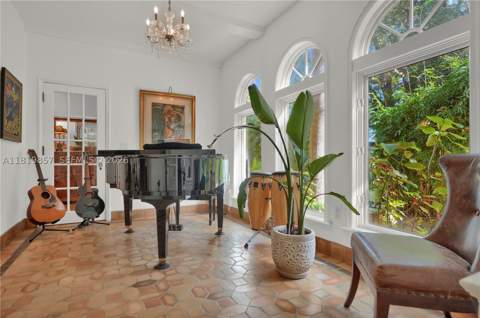 2050 Alton Rd, Miami Beach FL - photo 18 of 57