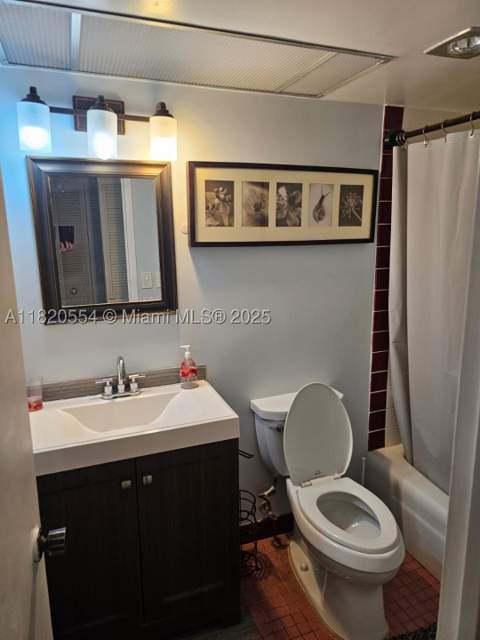 251 174th St 2111, Sunny Isles Beach FL - photo 11 of 32
