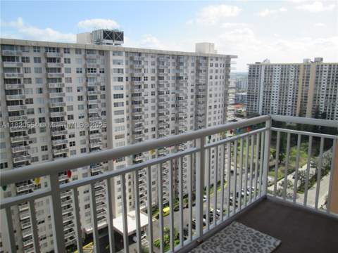 251 174th St 2111, Sunny Isles Beach FL - photo 14 of 32