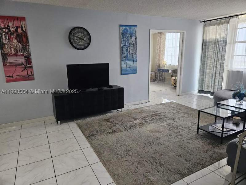 2 bedroom Condominium at 251 174th St 2111, Winston Towers 200, Sunny Isles Beach — photo 3