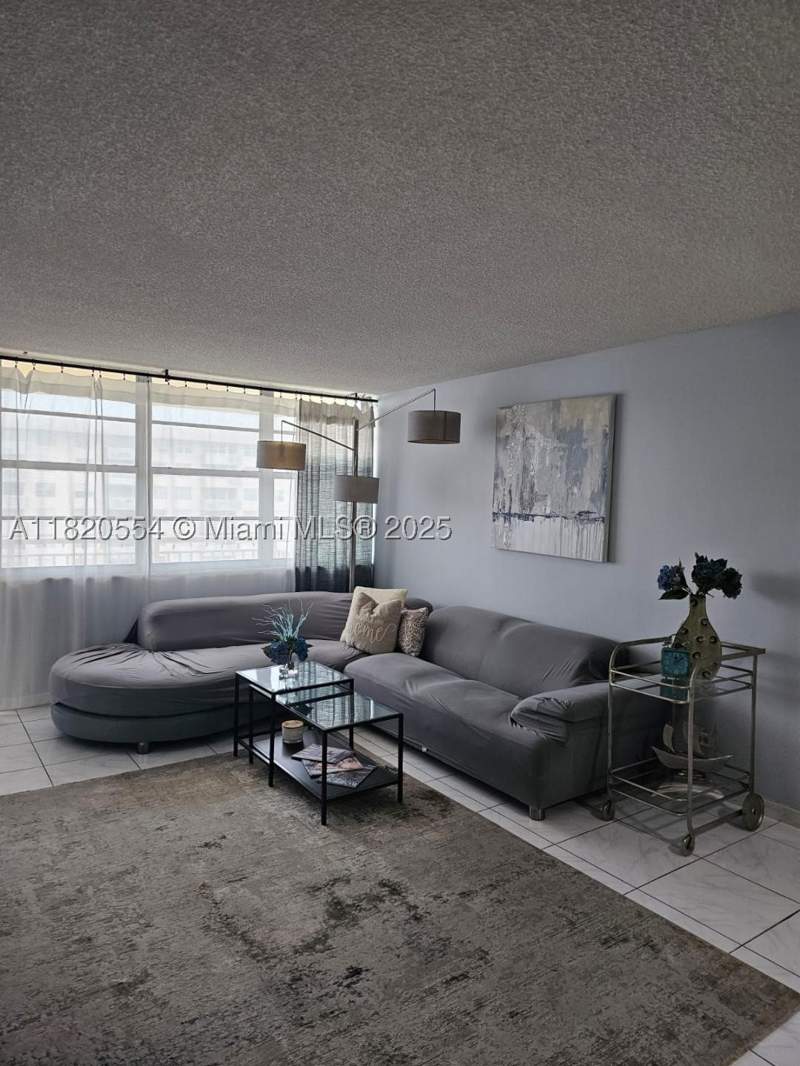 2 bedroom Condominium at 251 174th St 2111, Winston Towers 200, Sunny Isles Beach — photo 4