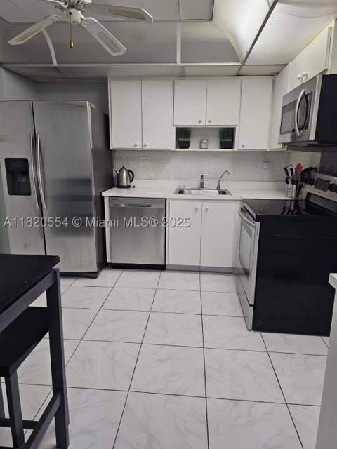 251 174th St 2111, Sunny Isles Beach FL - photo 6 of 32