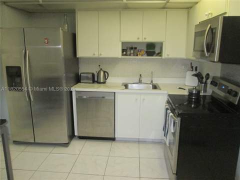 251 174th St 2111, Sunny Isles Beach FL - photo 7 of 32