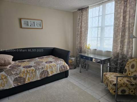 251 174th St 2111, Sunny Isles Beach FL - photo 9 of 32