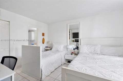 13499 Biscayne Blvd 406, North Miami FL - photo 7 of 11