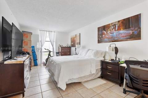 13499 Biscayne Blvd 406, North Miami FL - photo 9 of 11